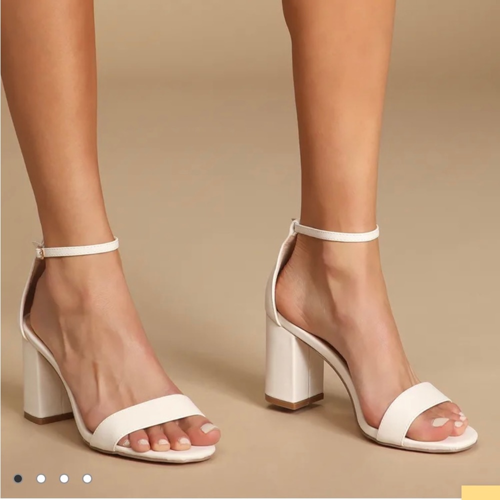Lulus block sandals size 61/2